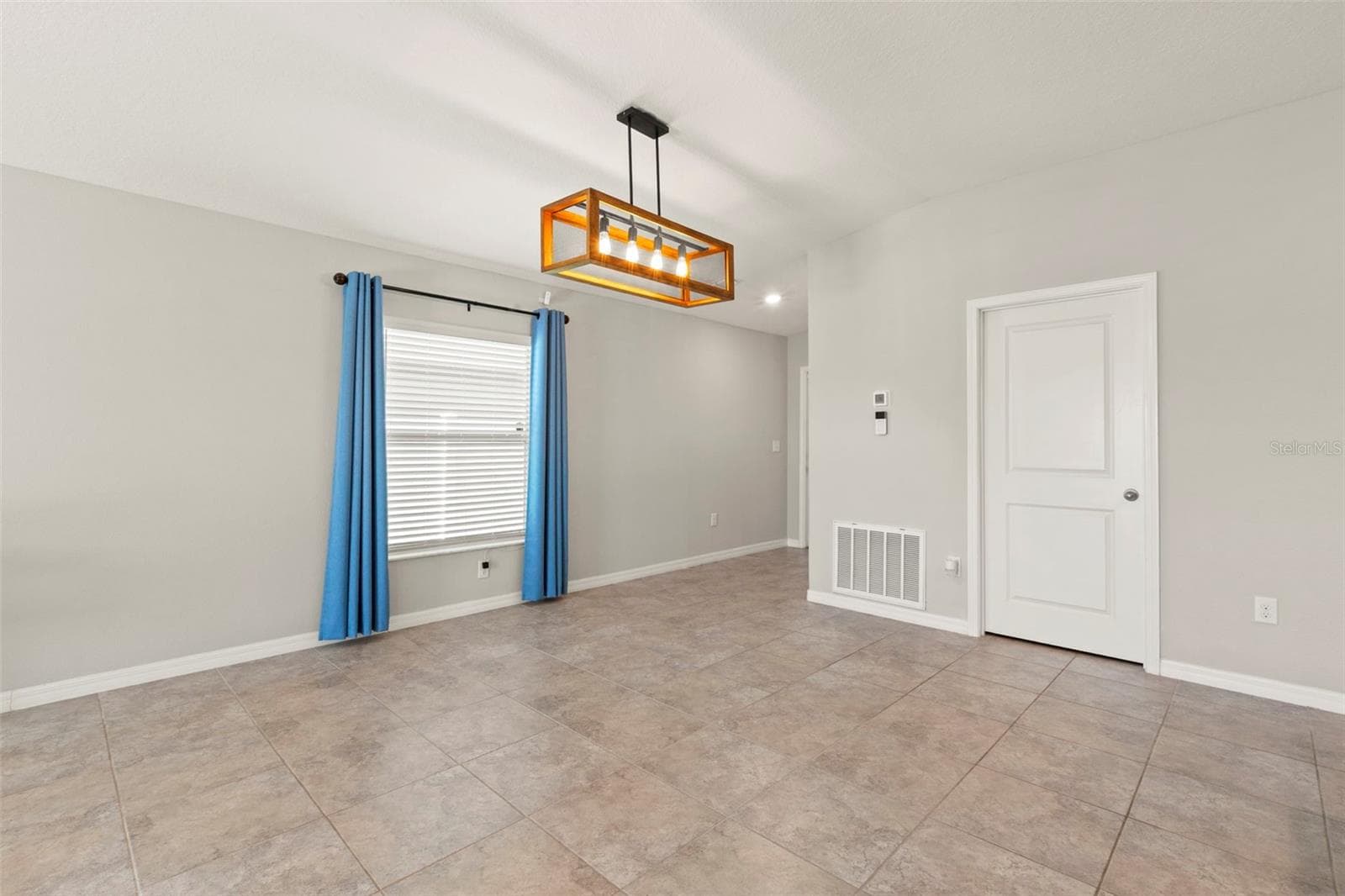10515 CARLOWAY HILLS DRIVE — photo 16 of 68