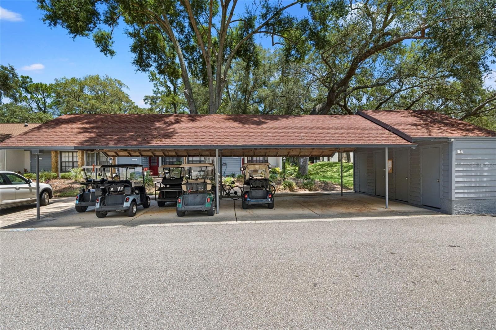 6410 NATURE PRESERVE LANE — photo 40 of 61
