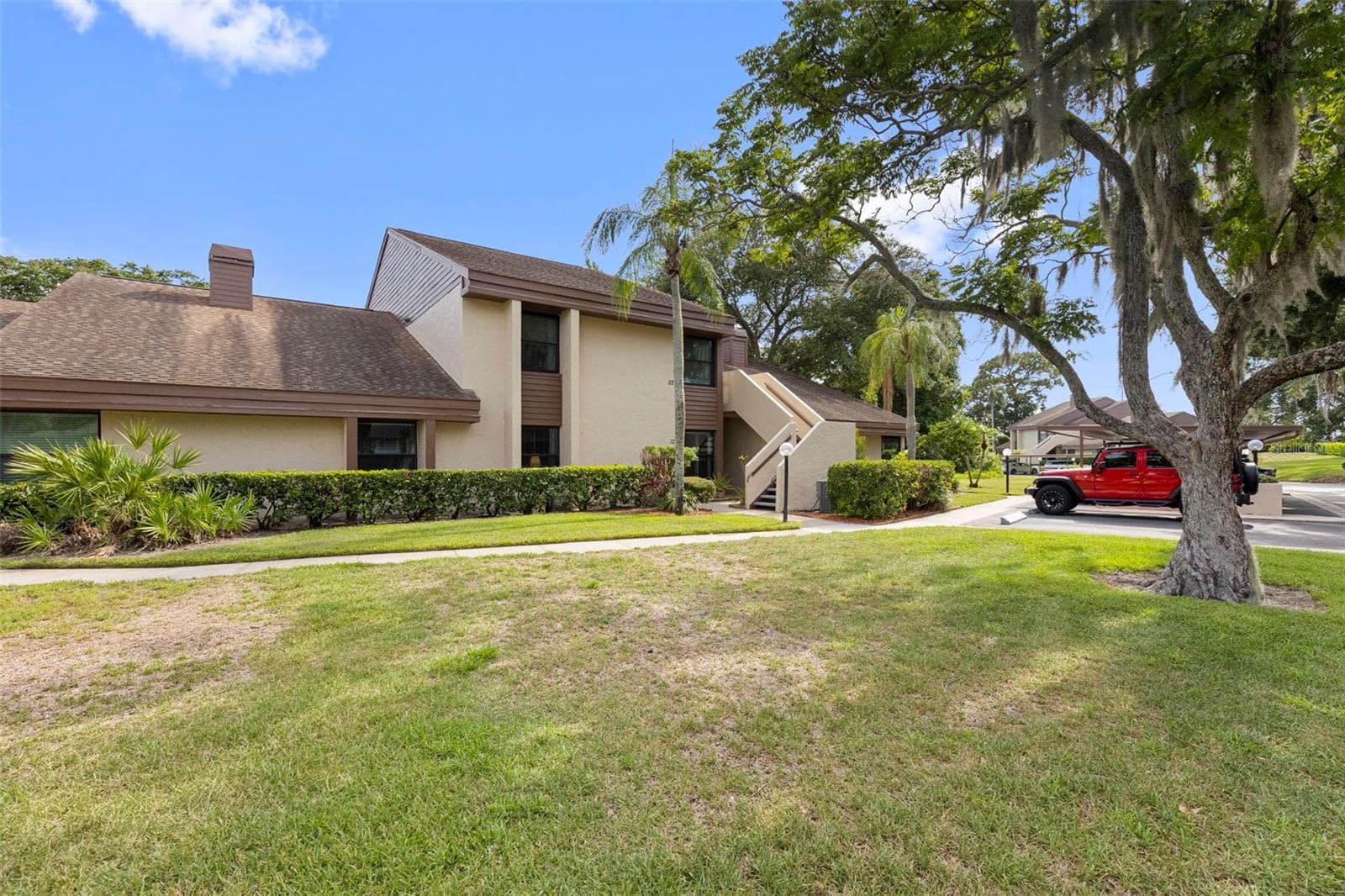 2844 COUNTRYBROOK DRIVE — photo 3 of 77
