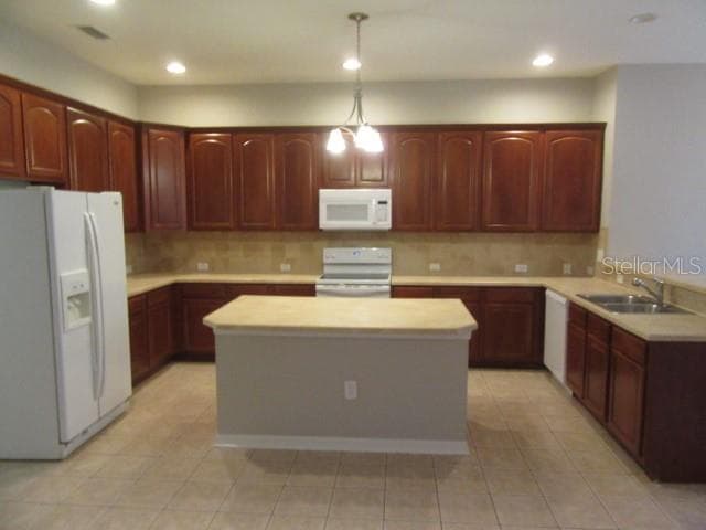 7015 CARDINALWOOD LANE — photo 9 of 24