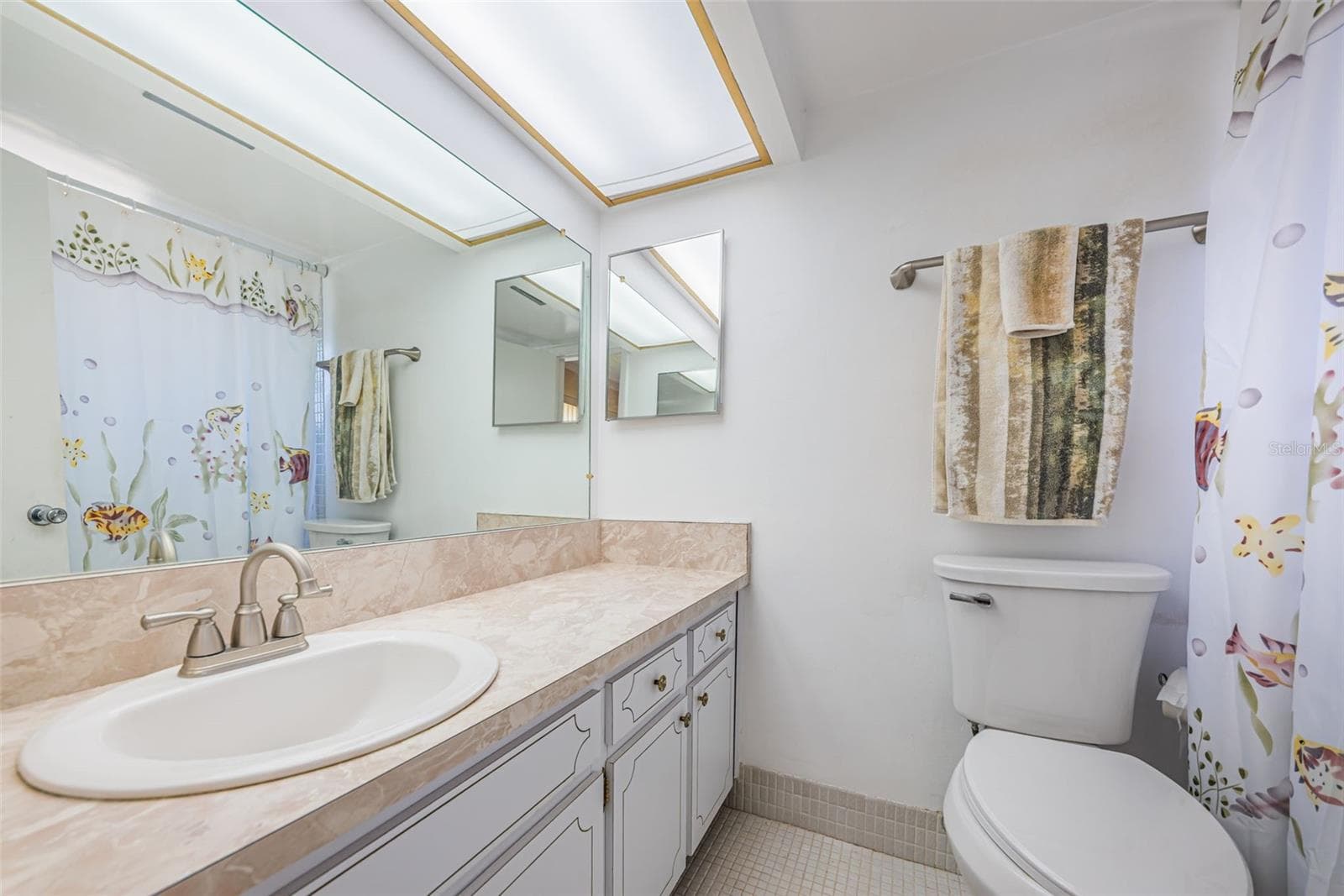 4700 COVE CIRCLE — photo 24 of 50