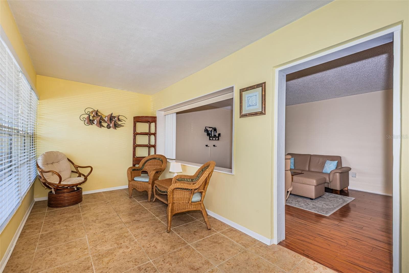 4700 COVE CIRCLE — photo 12 of 50