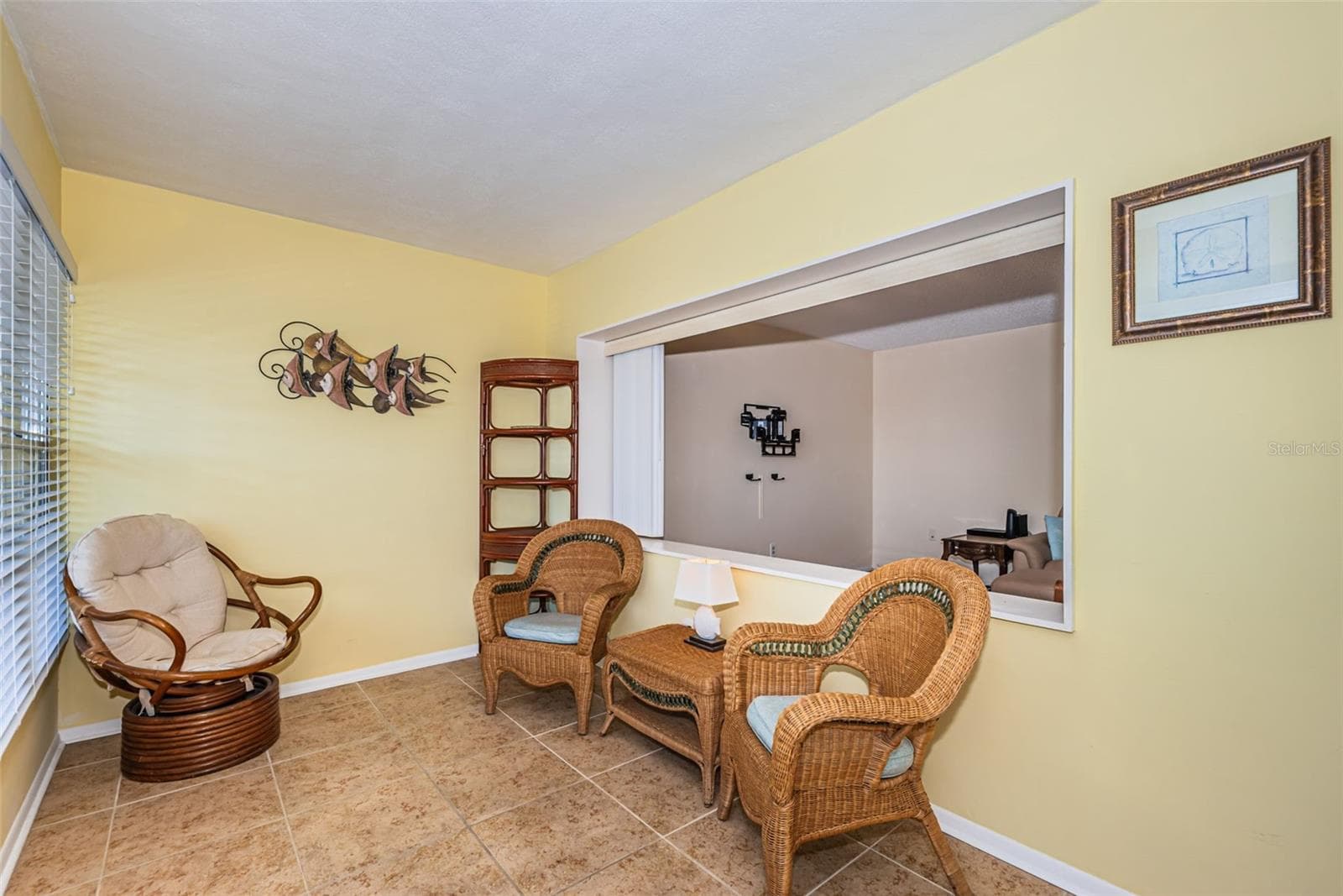 4700 COVE CIRCLE — photo 11 of 50