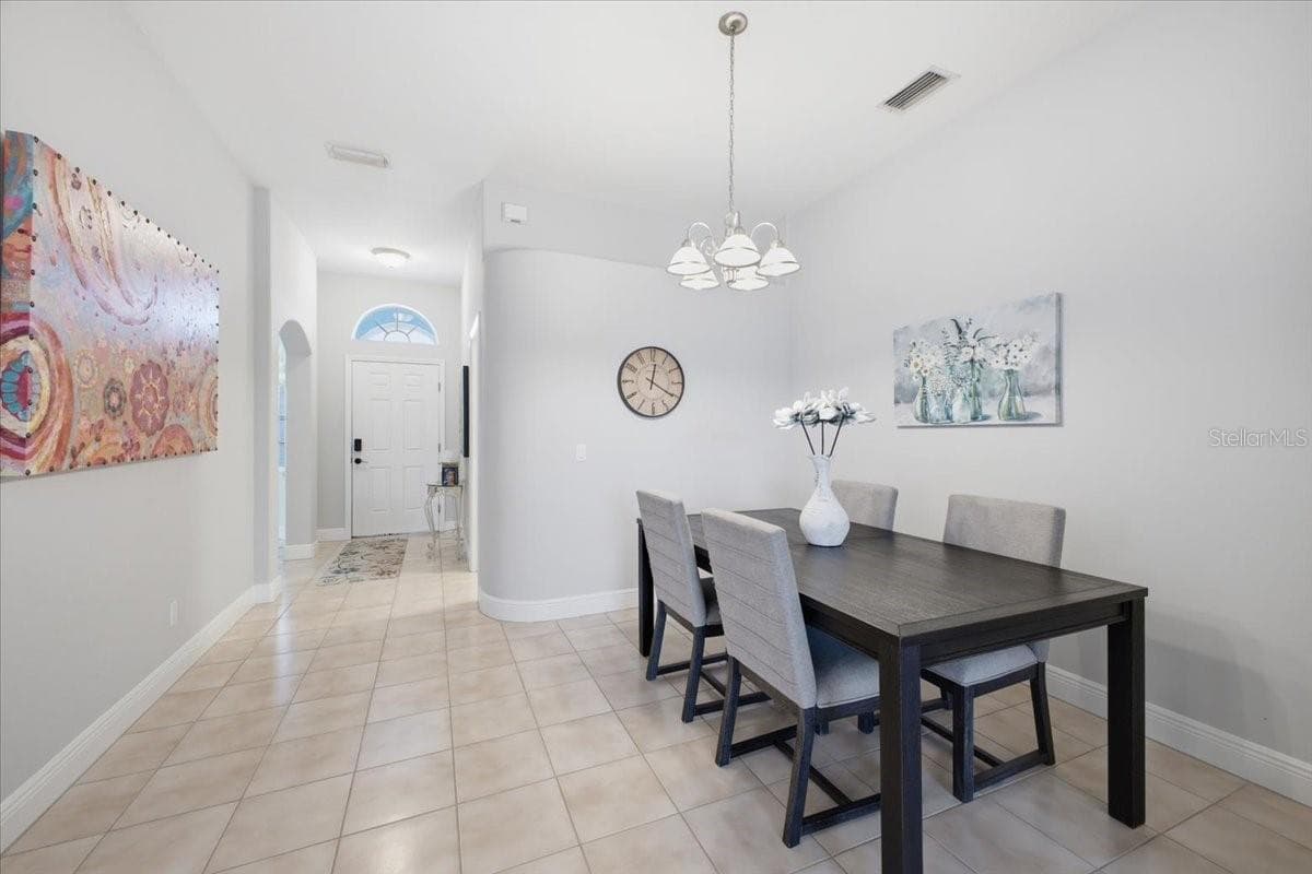 5231 LANSDOWNE WAY — photo 8 of 38