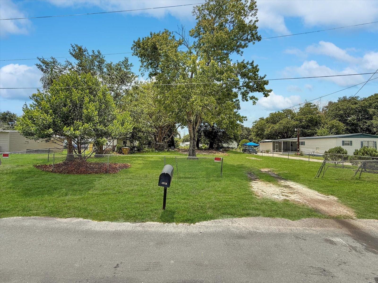 2824 BAY AVENUE — photo 4 of 7