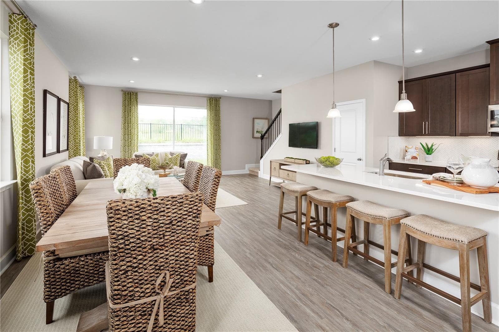 6692 CEDAR LANDING CIRCLE — photo 4 of 9