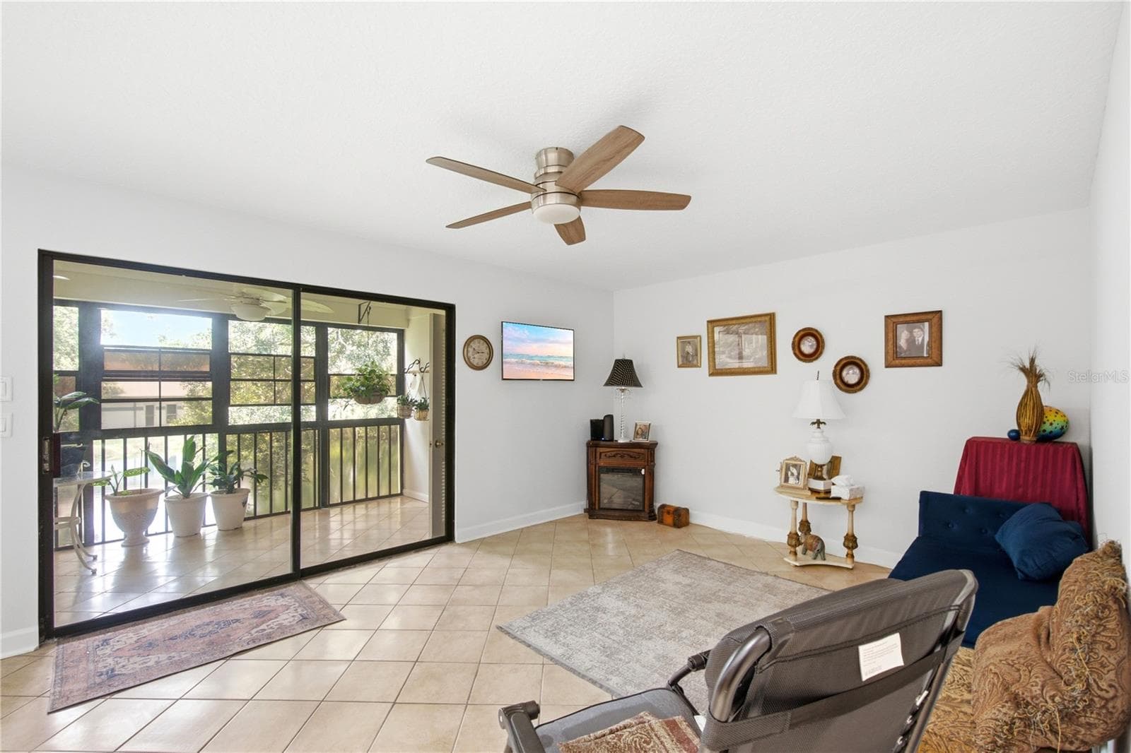 314 PALM COAST PARKWAY — photo 9 of 23