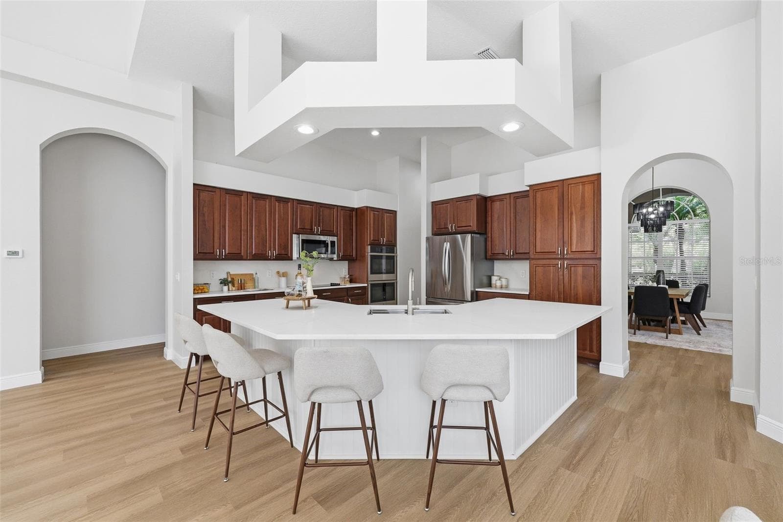 18126 EMERALD BAY STREET — photo 10 of 37