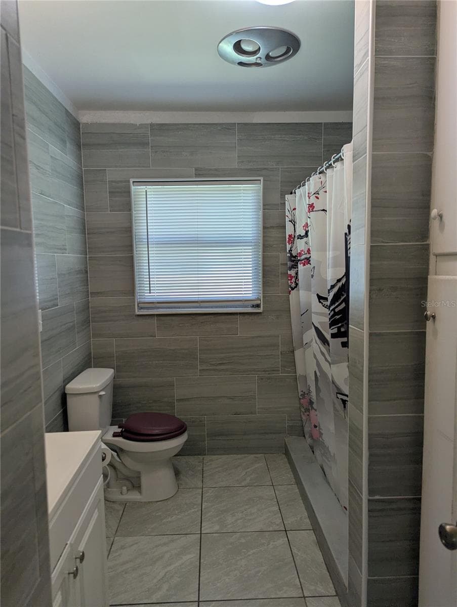 7633 CRESCENT LOOP — photo 12 of 31