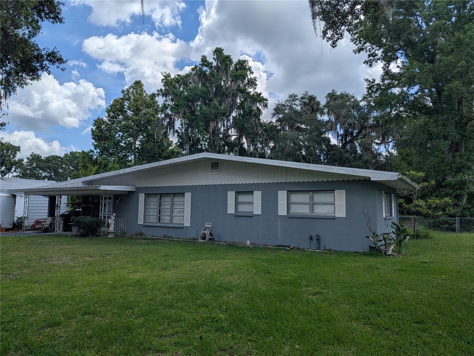 7633 CRESCENT LOOP — photo 3 of 31