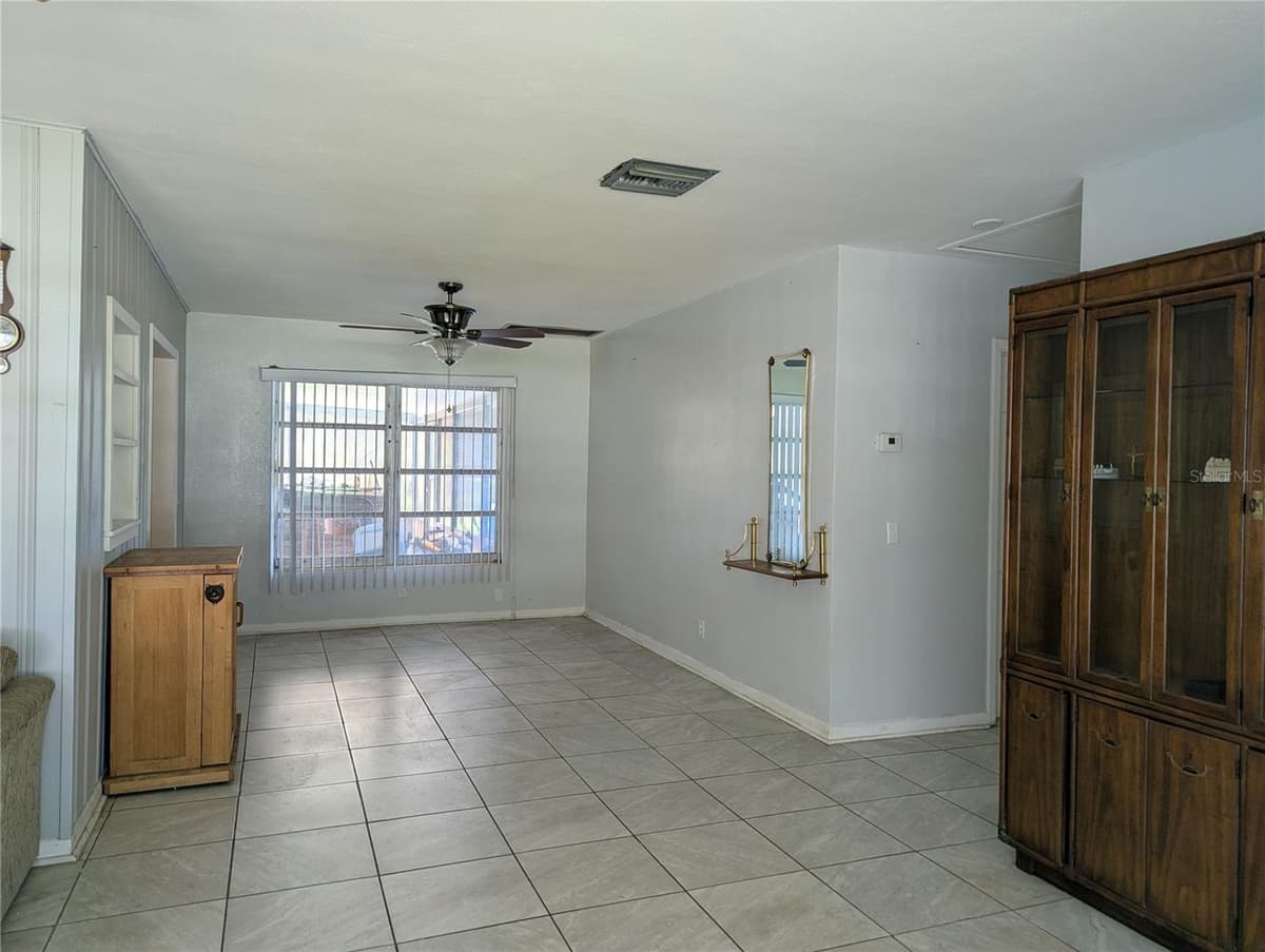 7633 CRESCENT LOOP — photo 7 of 40