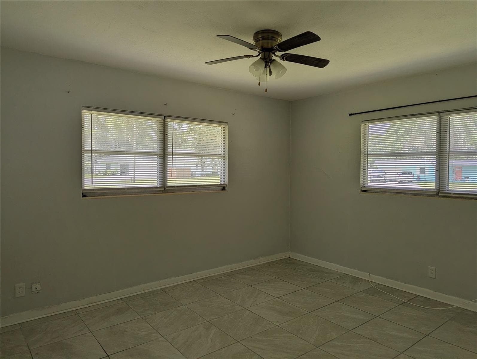 7633 CRESCENT LOOP — photo 7 of 31