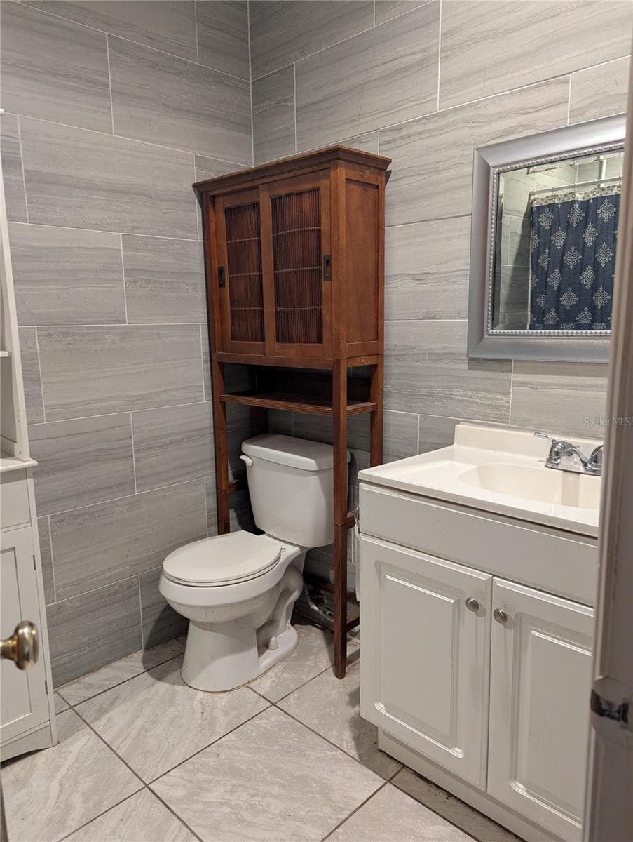 7633 CRESCENT LOOP — photo 16 of 31