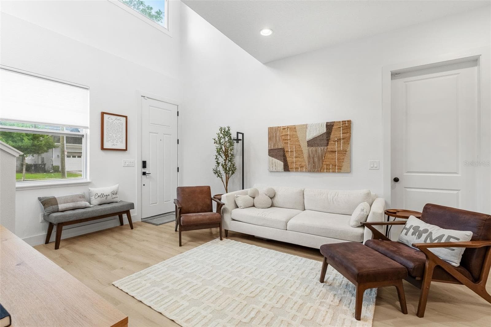 2401 AMHERST AVENUE — photo 9 of 31