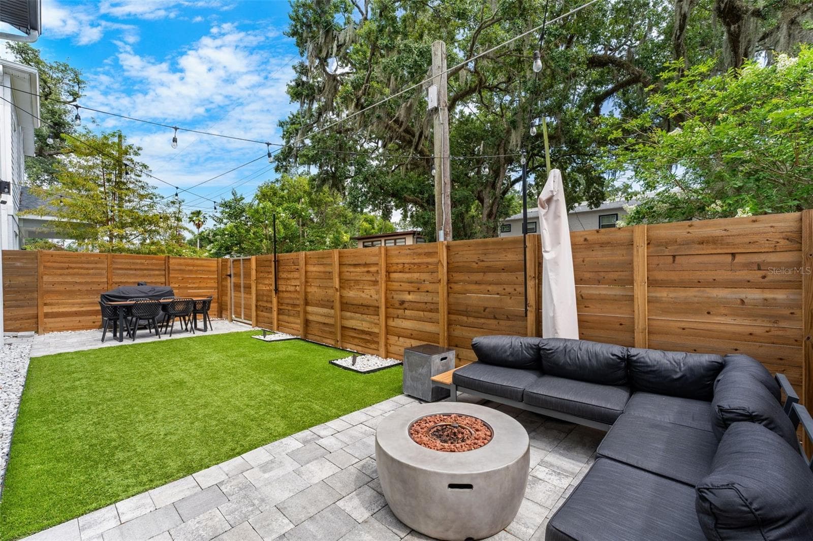 2401 AMHERST AVENUE — photo 4 of 31