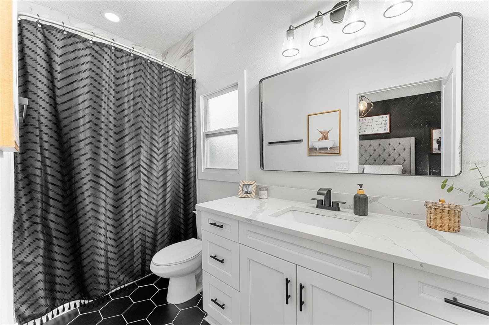 2401 AMHERST AVENUE — photo 21 of 31