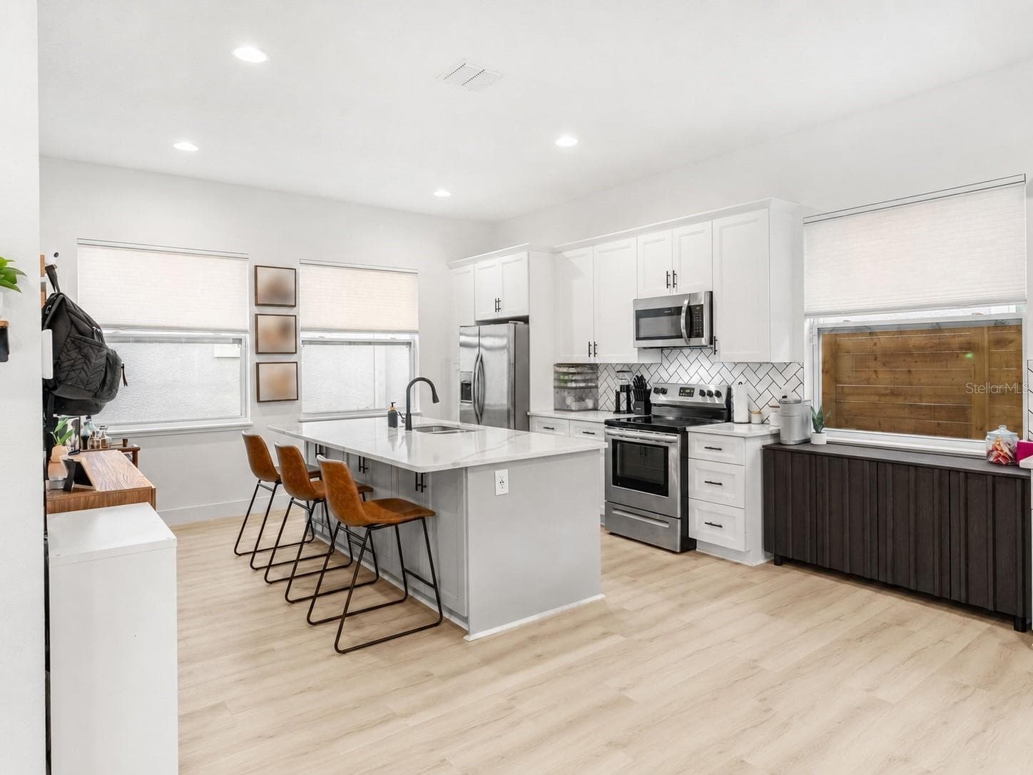 2401 AMHERST AVENUE — photo 14 of 31