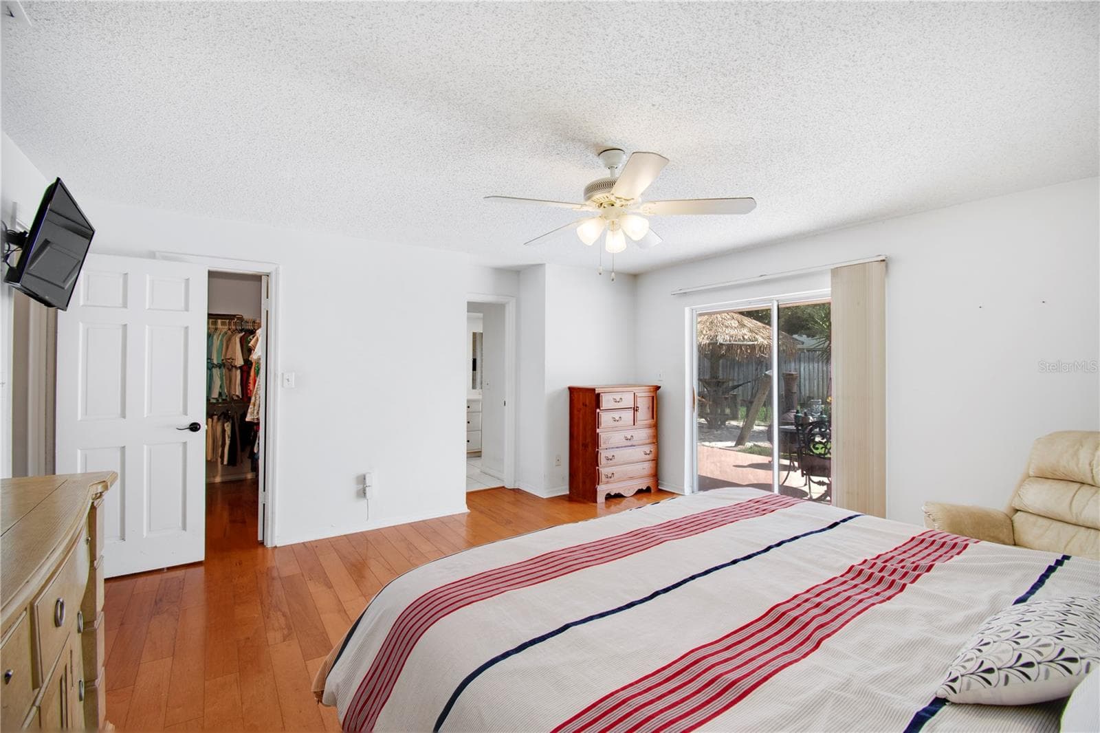 8628 GRANADA BOULEVARD — photo 26 of 54