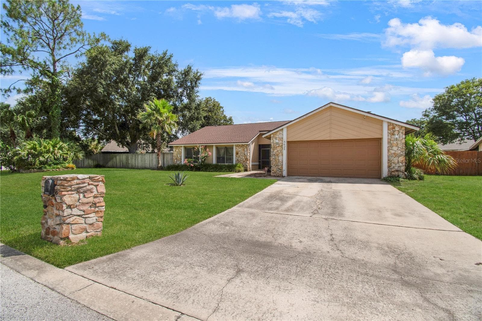 8628 GRANADA BOULEVARD — photo 1 of 54