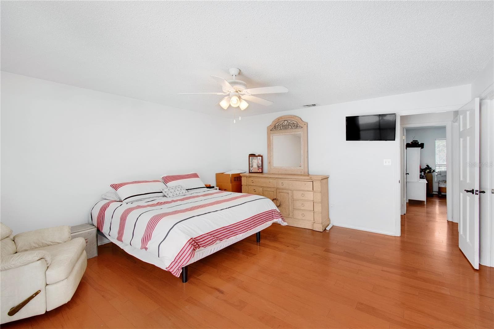 8628 GRANADA BOULEVARD — photo 27 of 54