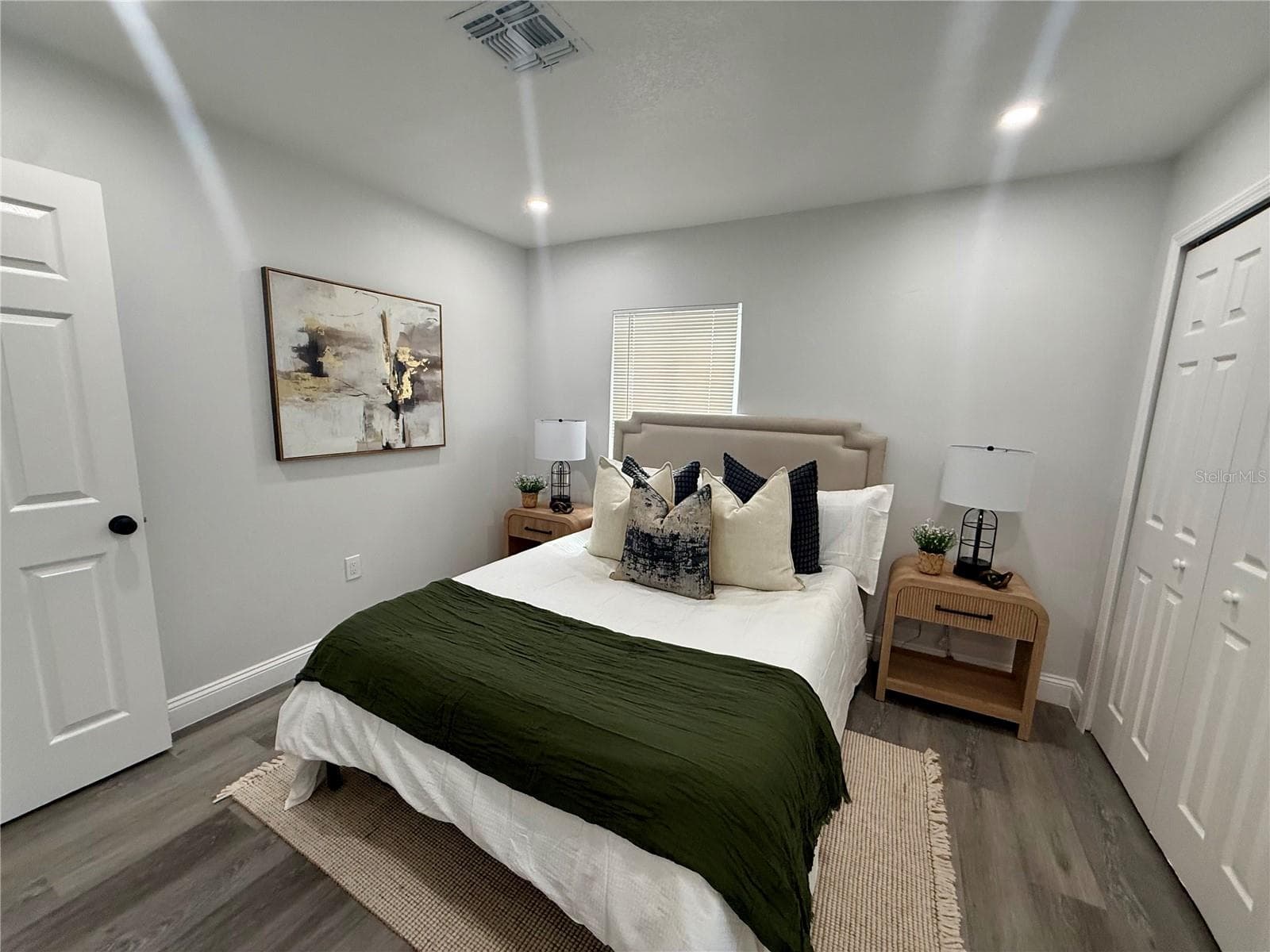 825 CHURCH AVE — photo 16 of 28