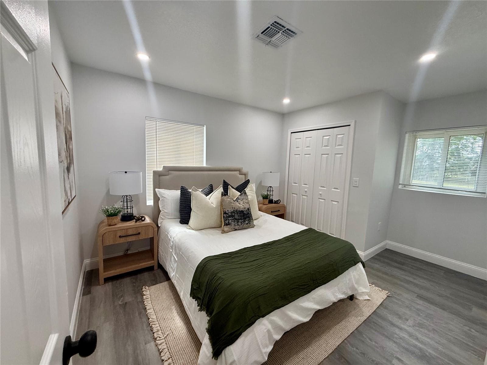 825 CHURCH AVE — photo 19 of 28