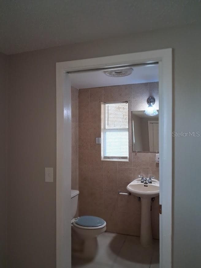 4926 COLONNADE AVENUE — photo 16 of 25