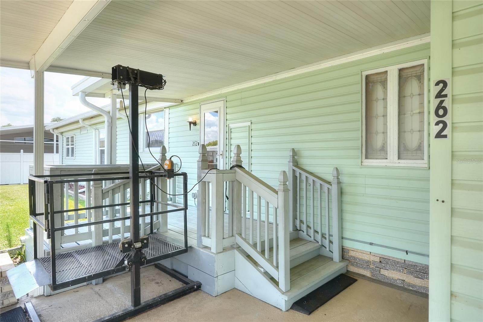 2055 FLORAL AVENUE — photo 4 of 62