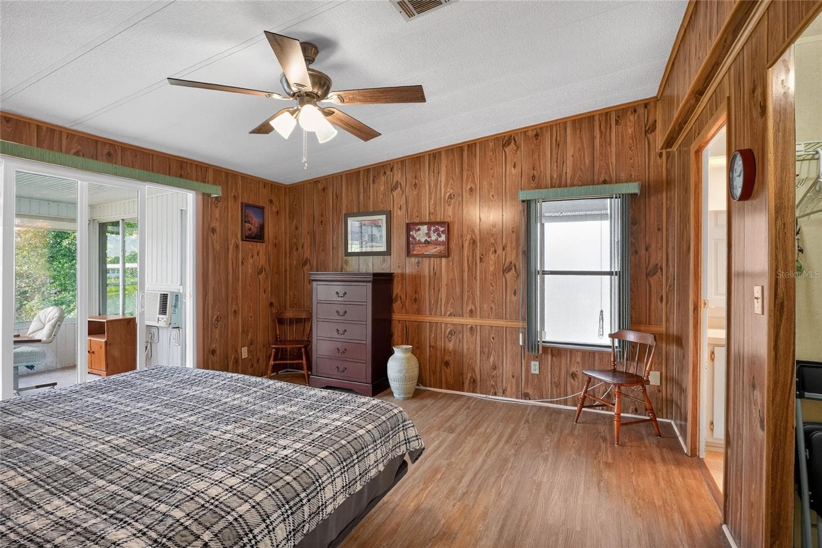 2055 FLORAL AVENUE — photo 18 of 62