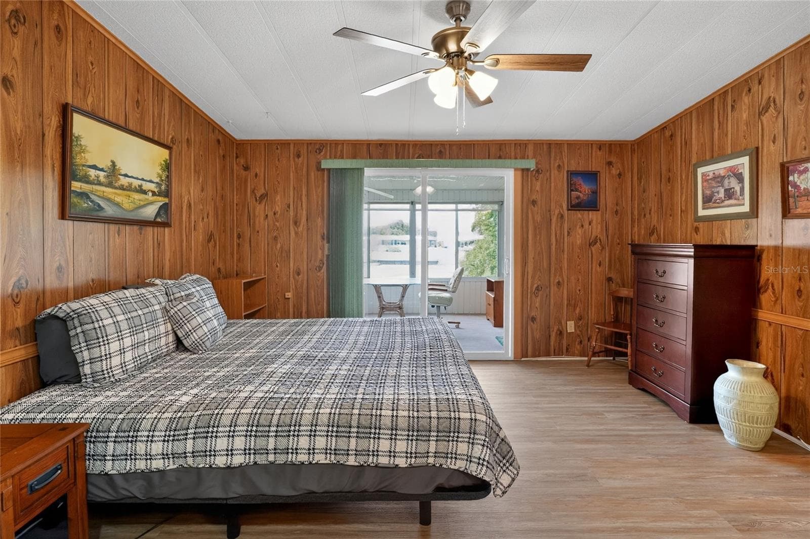 2055 FLORAL AVENUE — photo 17 of 62