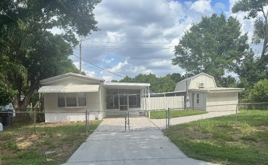 212 KAYLOR DRIVE