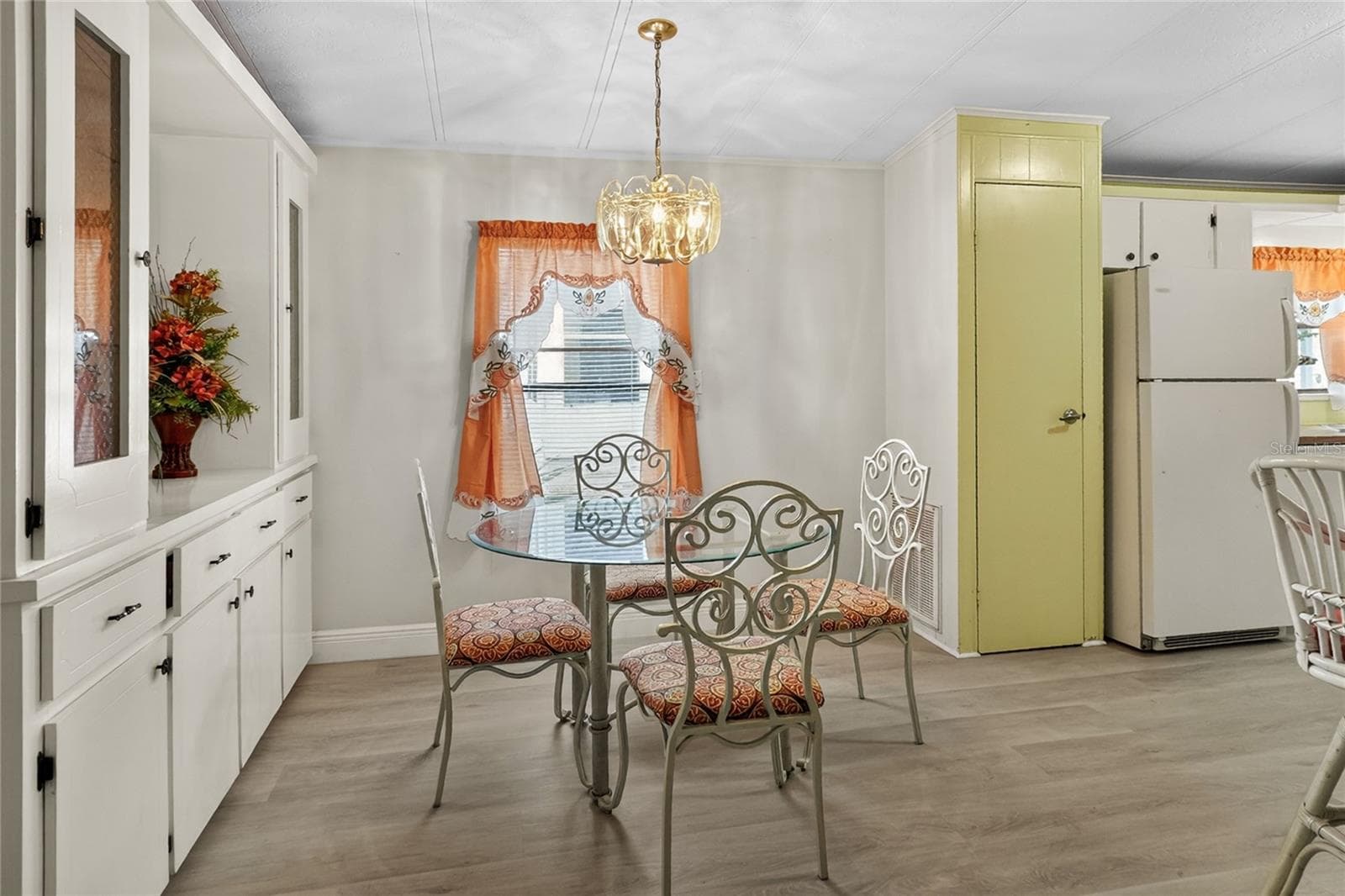 2055 FLORAL AVENUE — photo 13 of 47