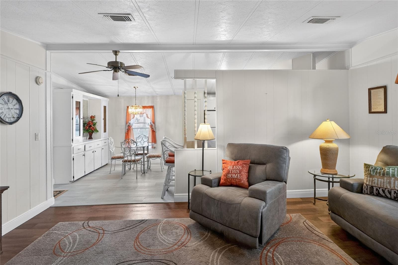 2055 FLORAL AVENUE — photo 12 of 47