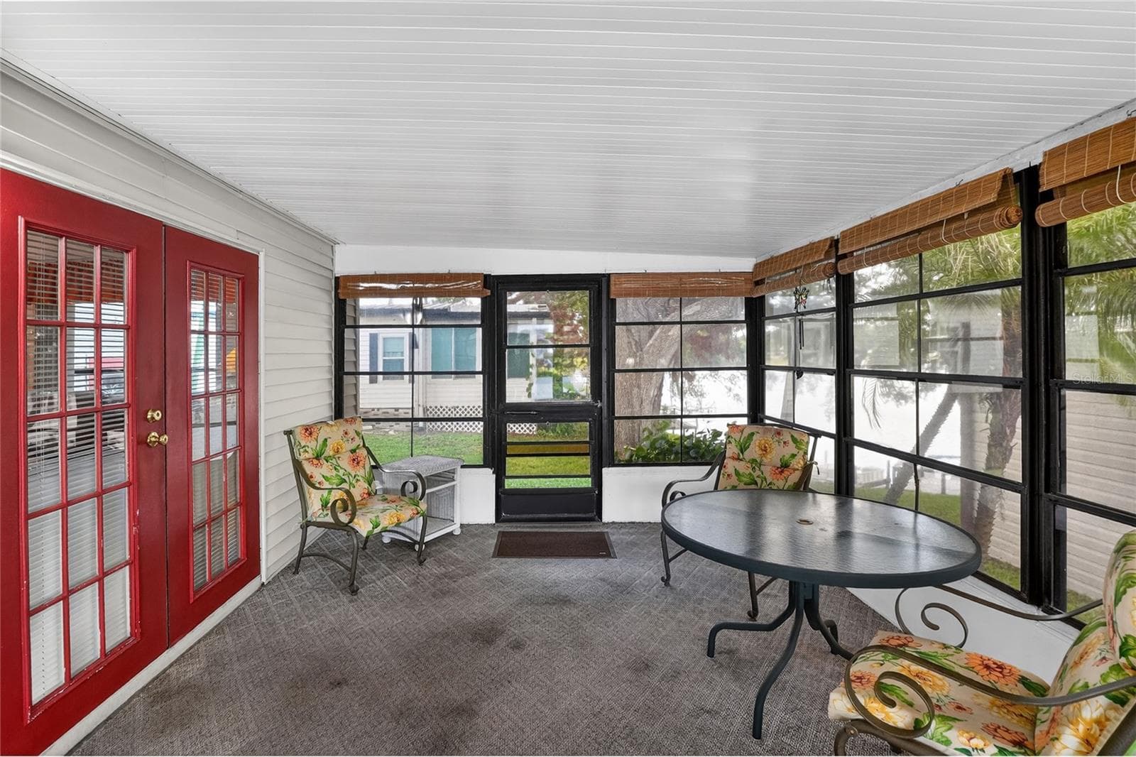 2055 FLORAL AVENUE — photo 8 of 47