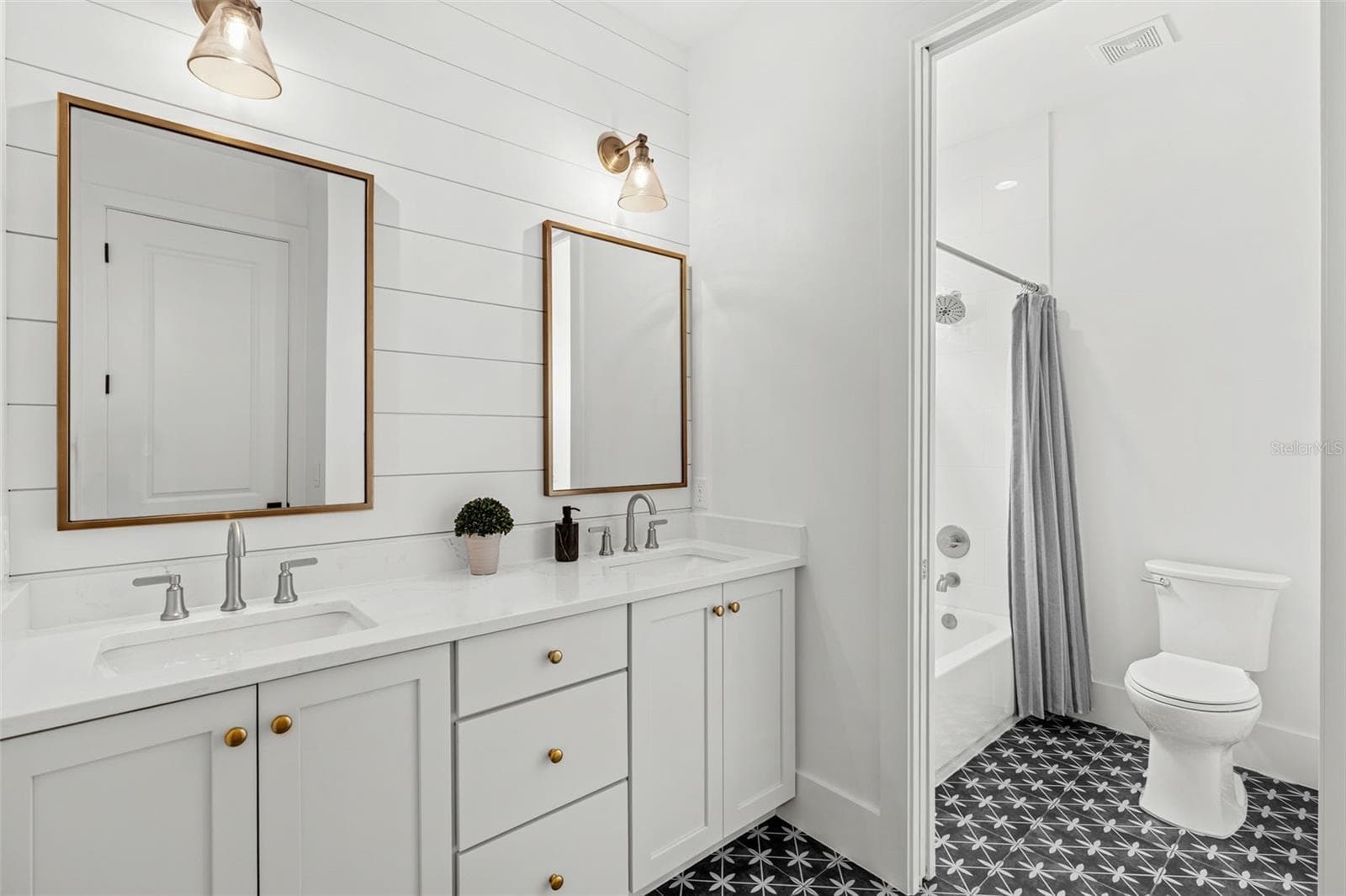 721 GOLFVIEW STREET — photo 34 of 46