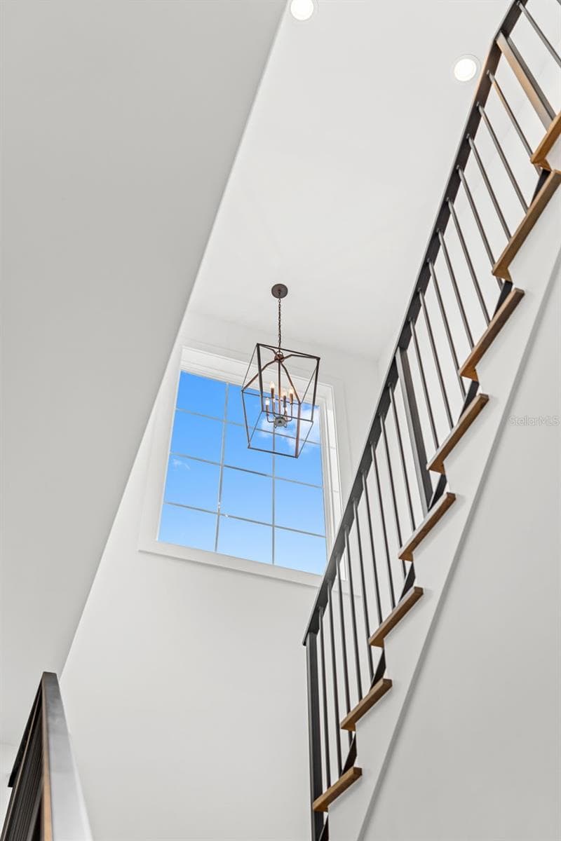 721 GOLFVIEW STREET — photo 18 of 46