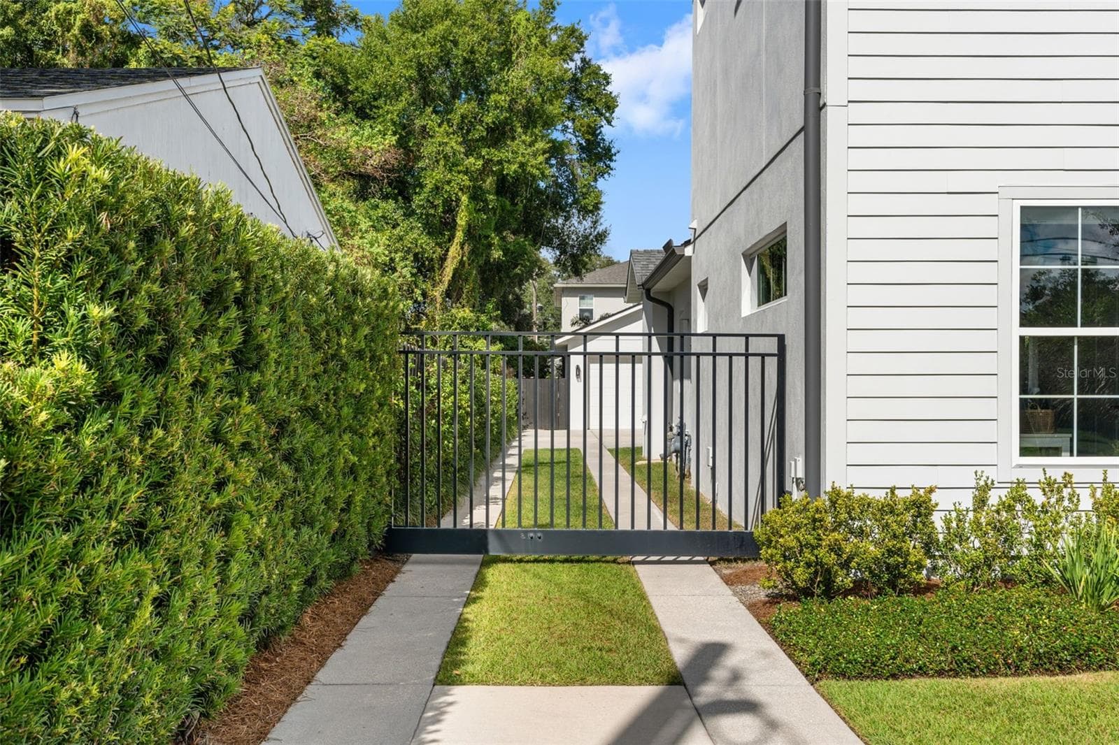 721 GOLFVIEW STREET — photo 4 of 46