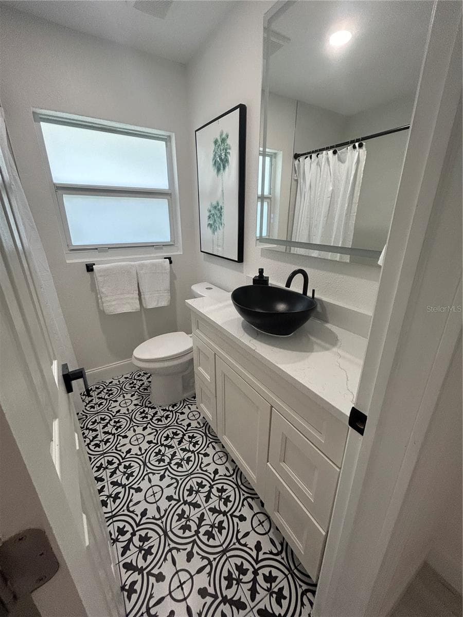 855 BOCA CIEGA ISLE DRIVE — photo 8 of 11
