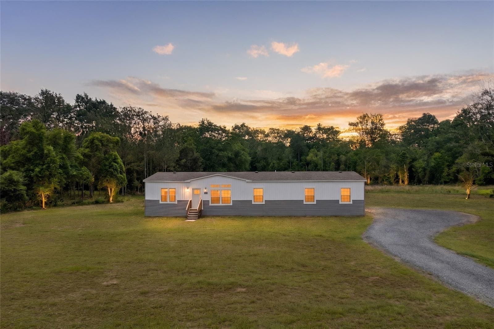 2362 COUNTY ROAD 1469 — photo 1 of 72