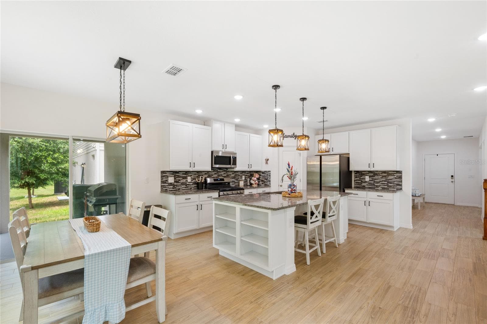 1137 BRADFORD RIDGE DRIVE — photo 4 of 35