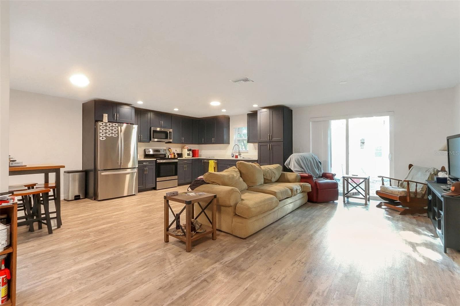 923 OXFORD STREET — photo 4 of 13