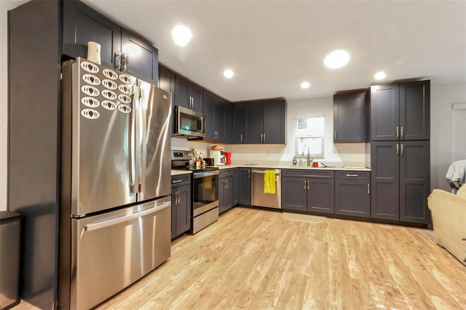 923 OXFORD STREET — photo 3 of 13