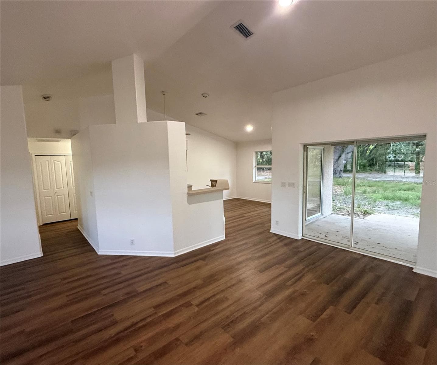 3500 PRICE BOULEVARD — photo 12 of 25