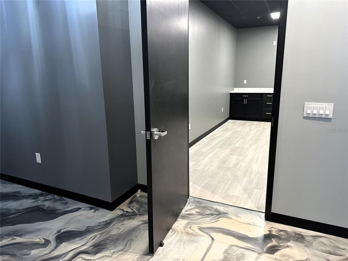 1100 CLEVELAND STREET — photo 14 of 18