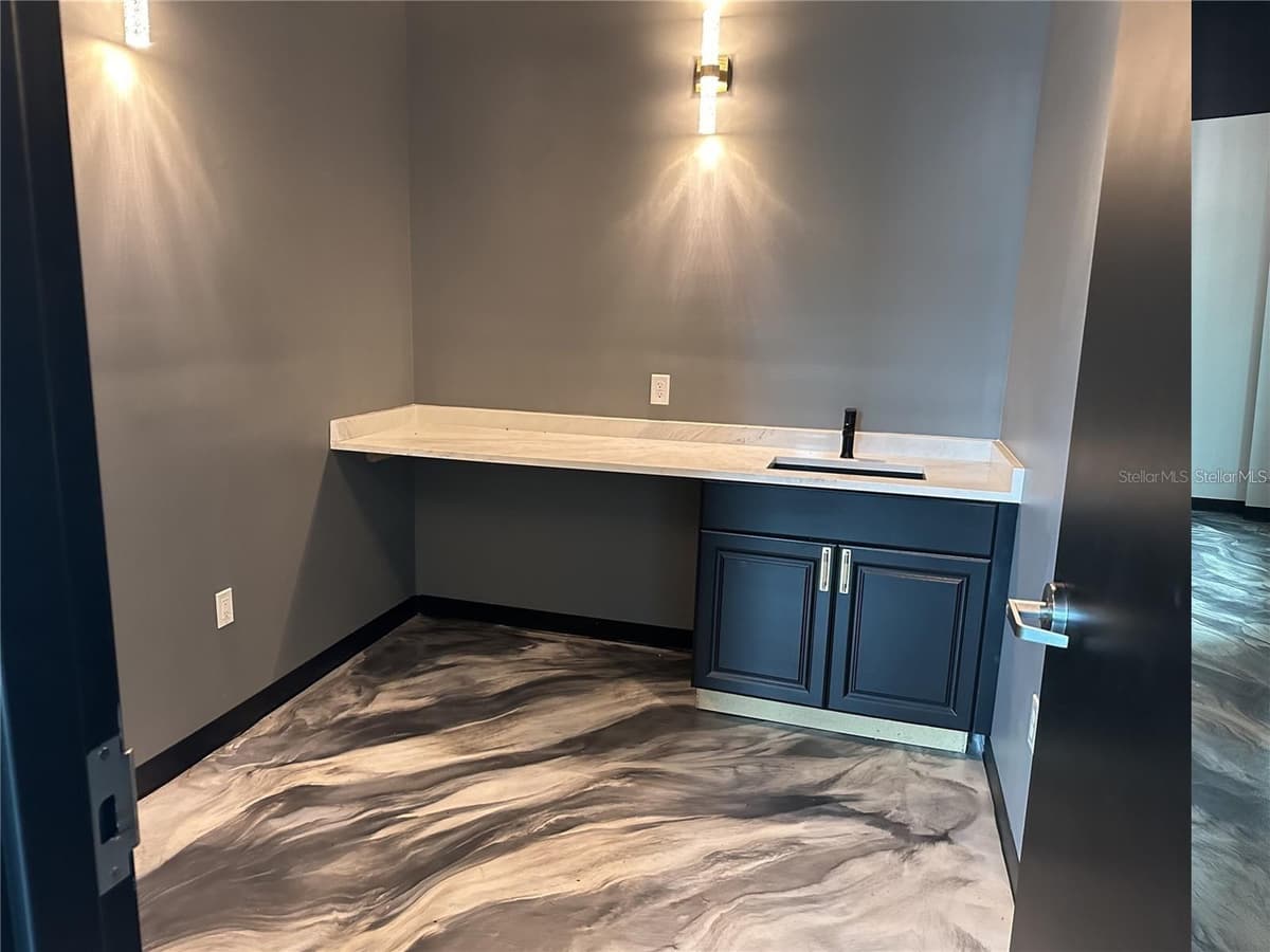 1100 CLEVELAND STREET — photo 8 of 18