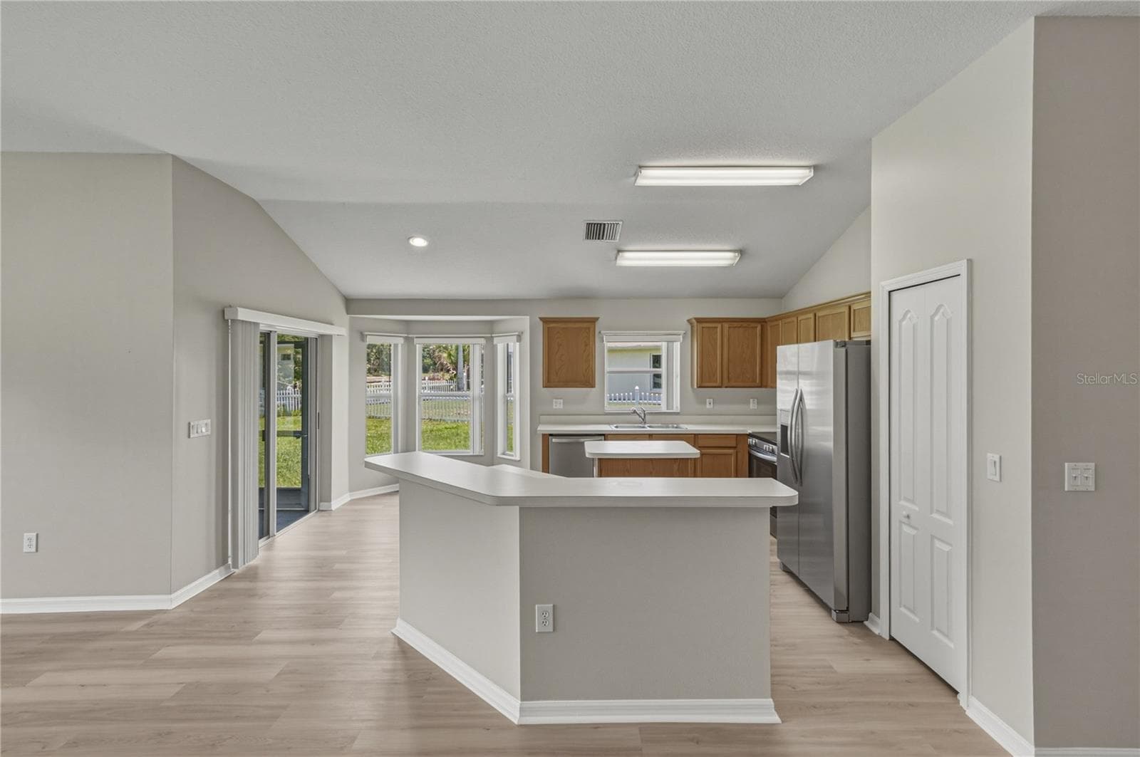 623 STRAW LAKE DRIVE — photo 13 of 62