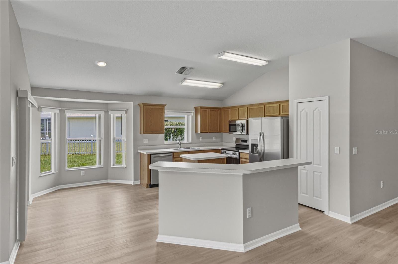 623 STRAW LAKE DRIVE — photo 14 of 62