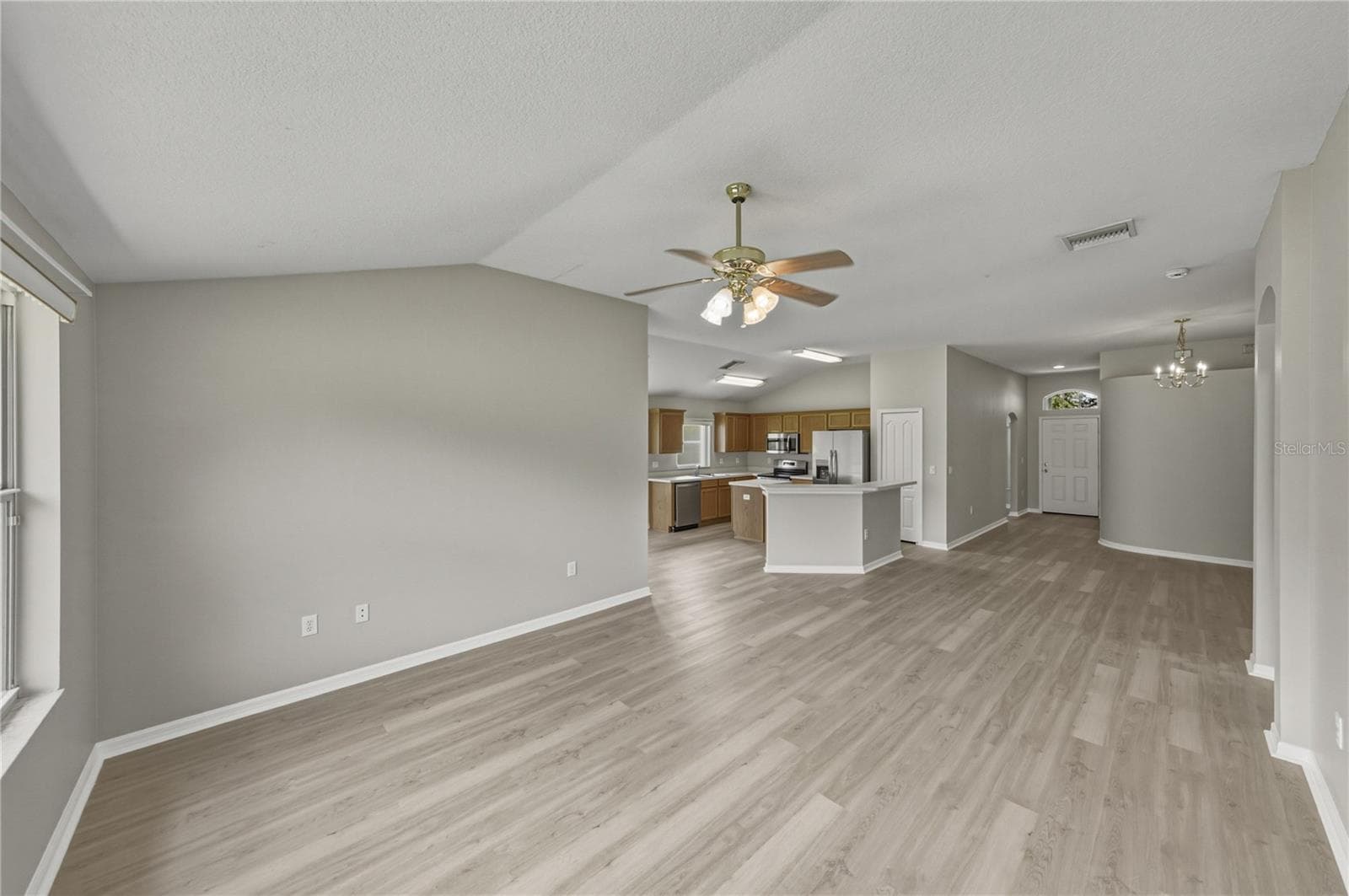 623 STRAW LAKE DRIVE — photo 26 of 62