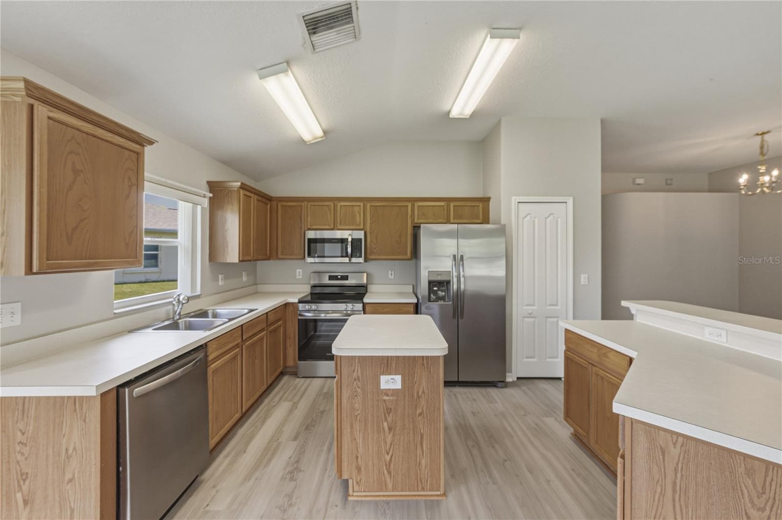 623 STRAW LAKE DRIVE — photo 20 of 62