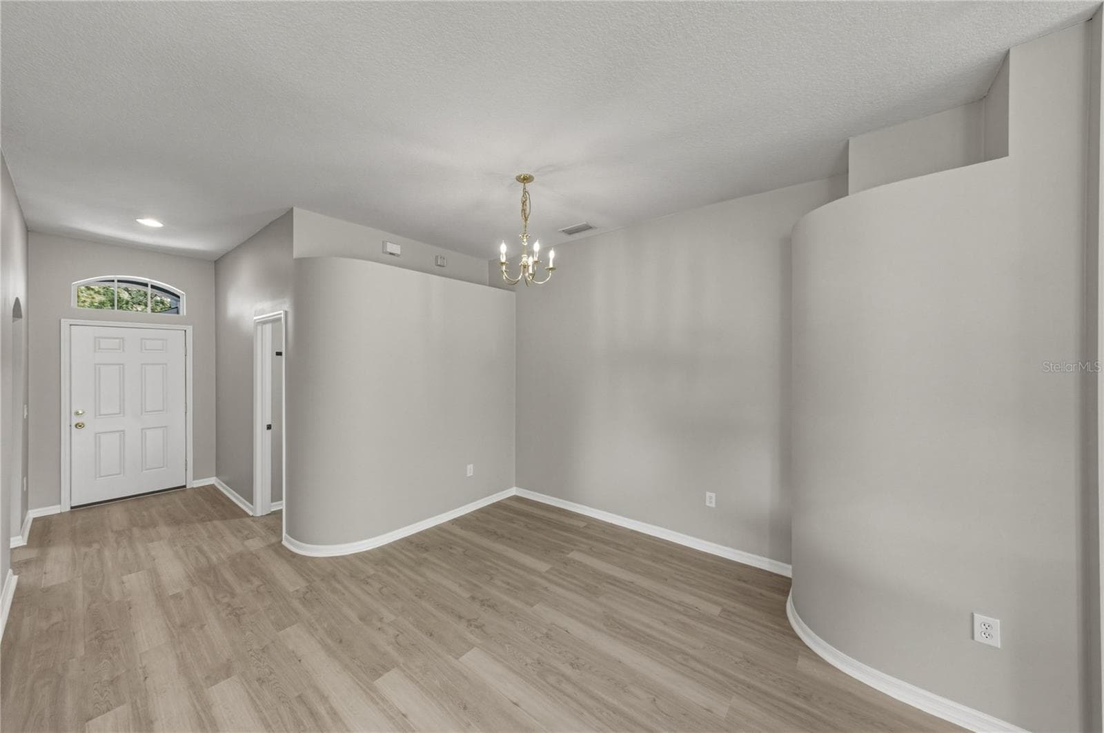623 STRAW LAKE DRIVE — photo 11 of 62